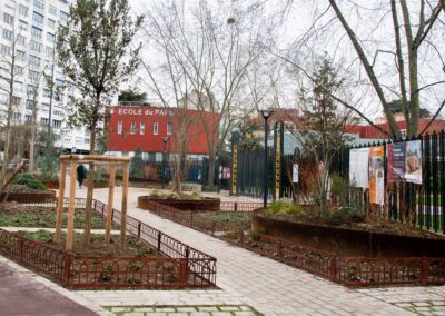 Parvis parc municipal Frédéric PicVanves (92)